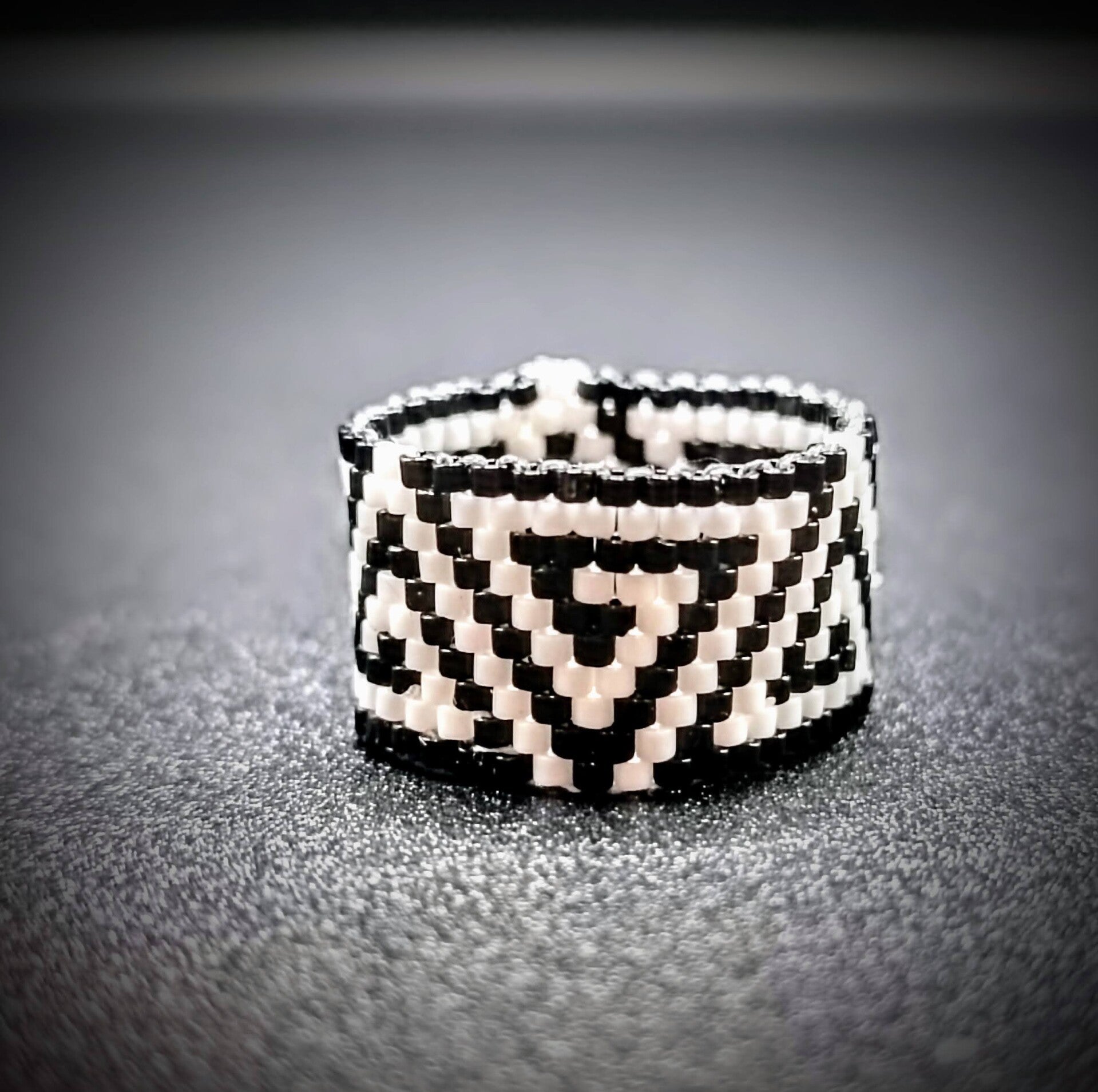 Bague Miyuki tissage peyote Large Noir & Blanc