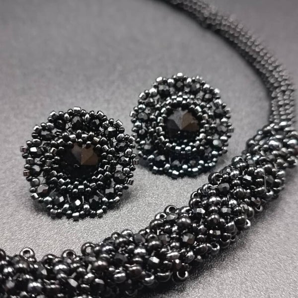 Collier Choker "Perséphone" en perles rocailles Noires TOHO & Miyuki & Onyx