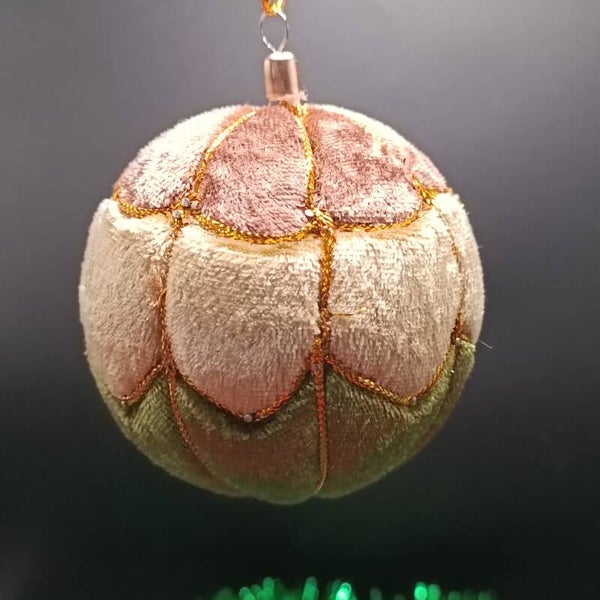Boule de Noel Artisanale Kimekomi en velours Beige & OLivine & Cacao