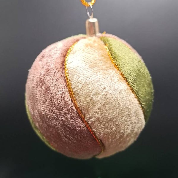 Boule de Noel Artisanale Kimekomi en velours Beige & OLivine & Cacao