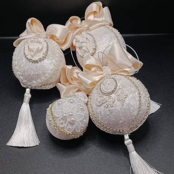 Coffret de cadeaux de Noel en velours Blanc cassée décoration Artisanale