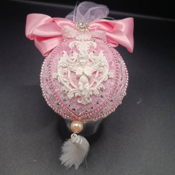 Boule de Noel Artisanale en velours Rose& Blanche décorées de moulures d'art