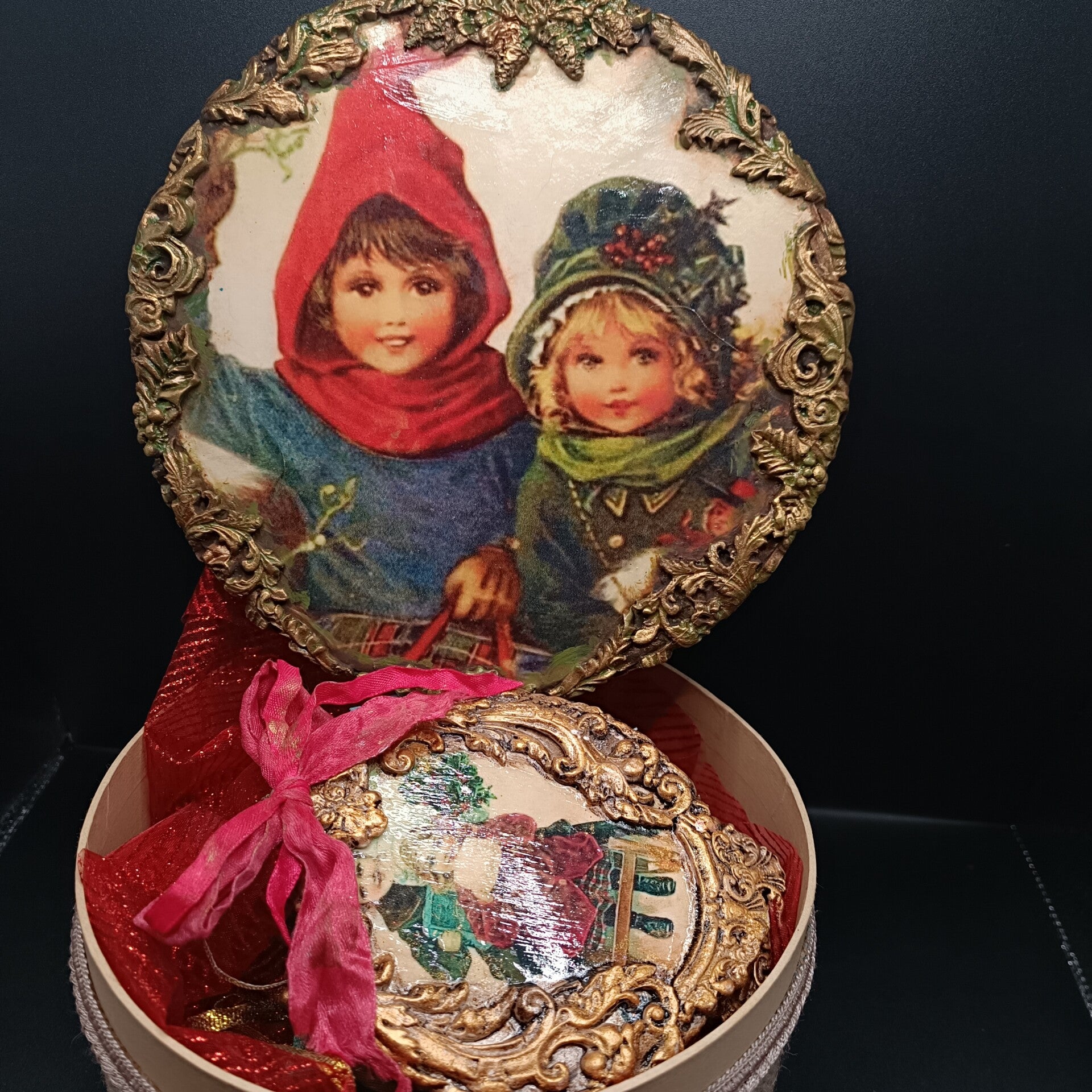 Kit d'Ornements Vintage pour sapin de Noel, Médaillon Retro Artisanal décoré en découpage & moulures d'art