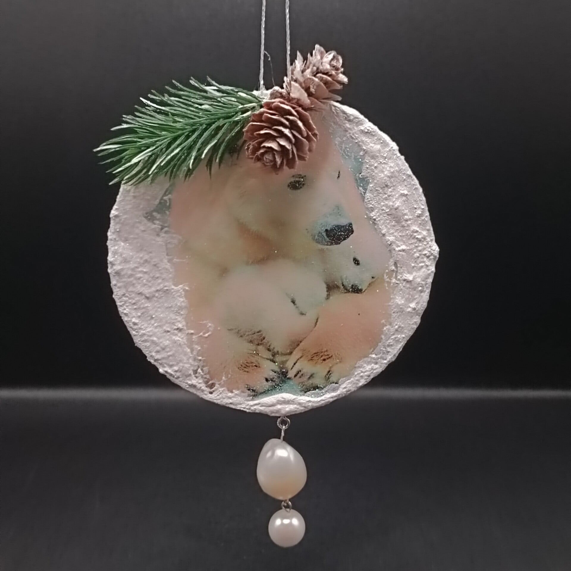 Medaillon de Noel Artisanal Blanc décoré en découpage