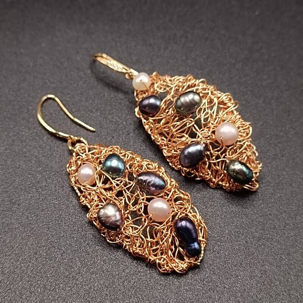 Boucles d'oreilles Lux'Art Crochets en Fil Metal Tordu avec Nacre Baroques