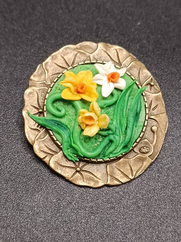 Broche Narcisses en Cernit Pate polymere