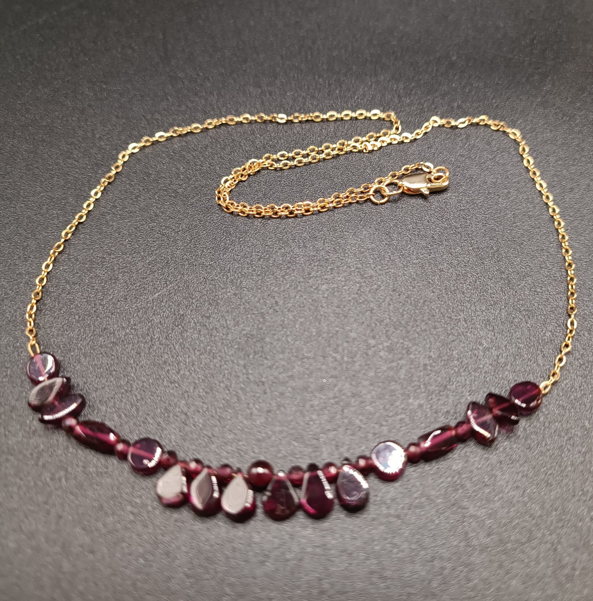 Collier Chaine en Grenat Baroque tour de cou