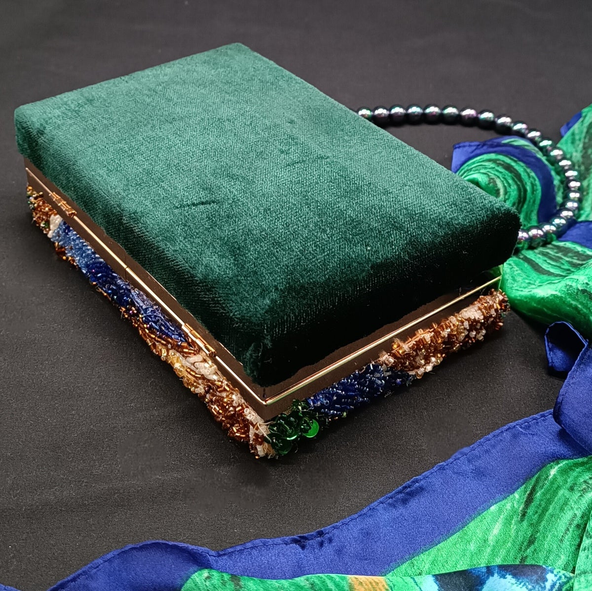 Clatch Sac à main de soirée Minaudiére Clatch en velours brodée en perles avec ...