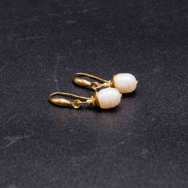 Boucles d'oreilles crochets en Nacre et laiton