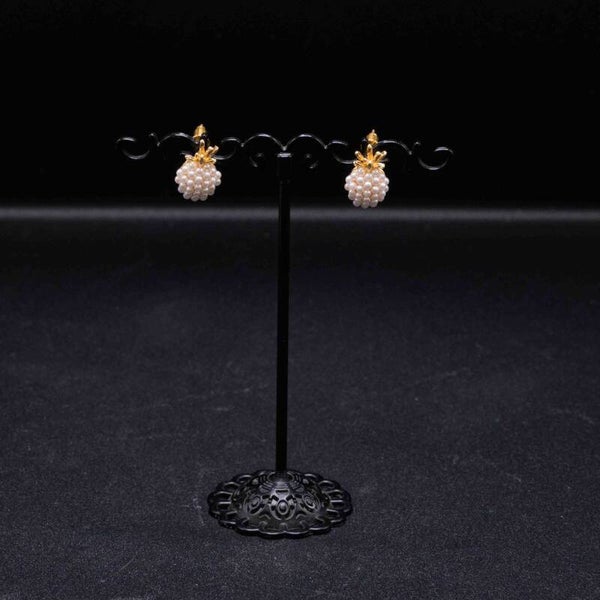 Clous d'oreilles Ananas en perles de Nacre et laiton