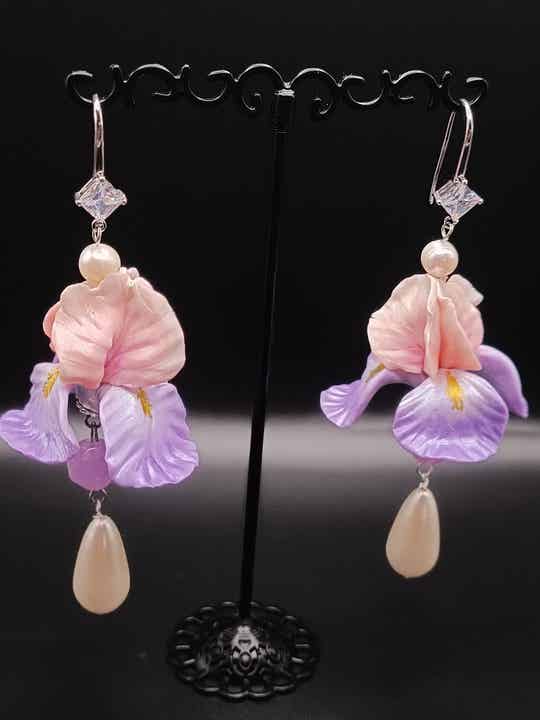 Boucles d'oreilles Crochets Pendantes "Les Irises" en Cernit - pâte polymère, Perles Coton et Améthyste