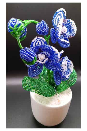 Fleur Orchidée  Bleue en  Perles  rocailles  et fil de fer tordu