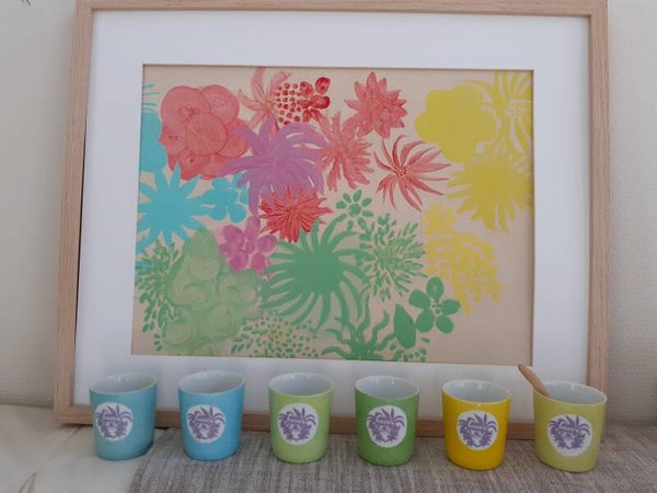 Ensemble de  6 petits verres à café motif "  maison exotique fond mauve "peint main en porcelaine de limoges flora coloris