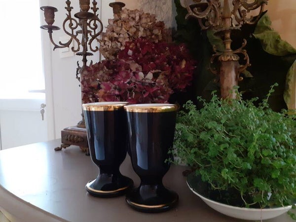 Ensemble de 2 jolis mazagrans en porcelaine de Limoges noire et dorée