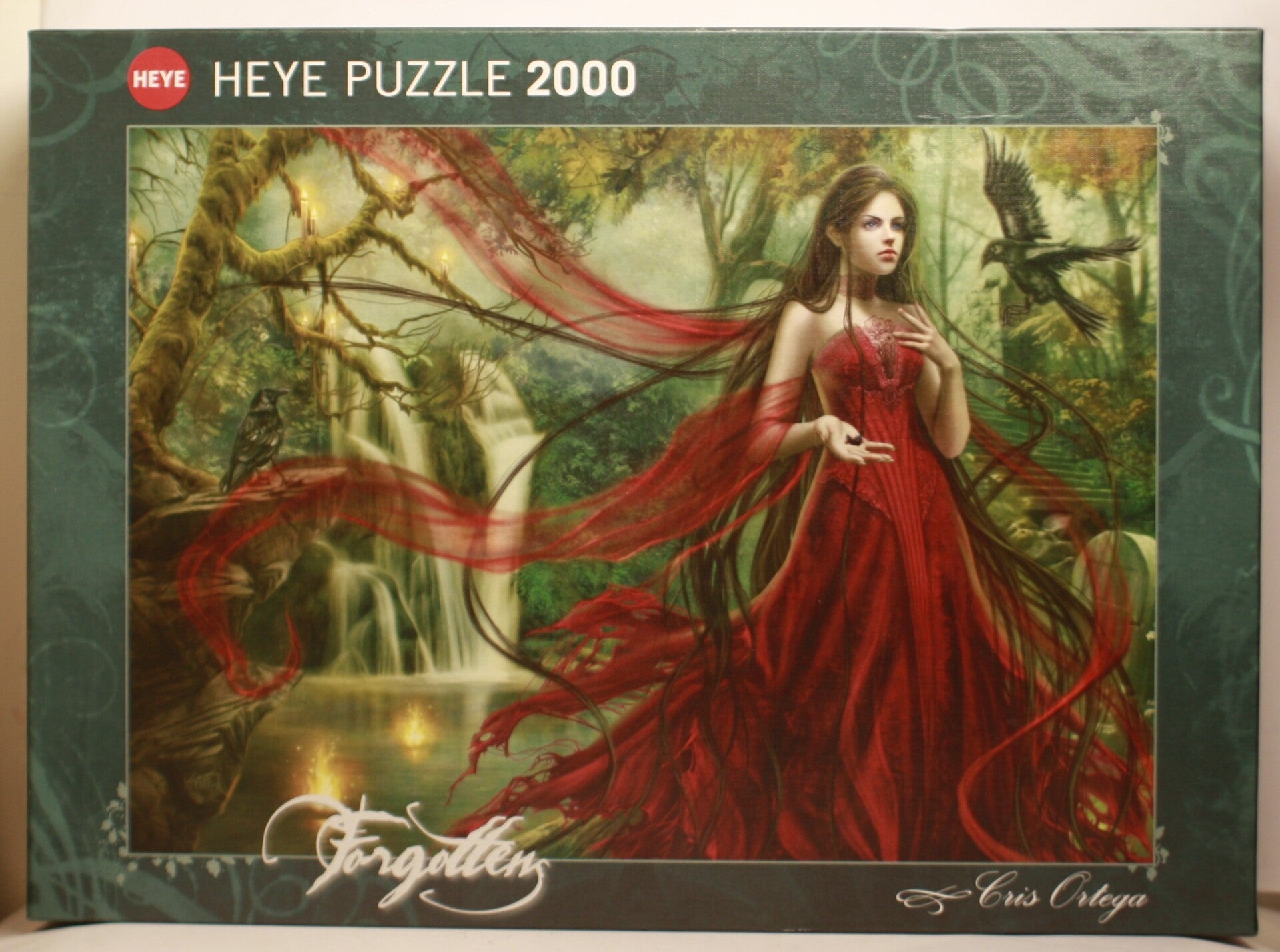 Heye Forgotten 29832 New Red Cris Ortega 2000 stukjes