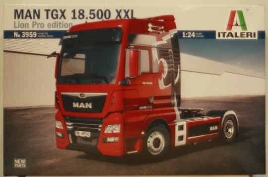 Italeri 1/24 MAN TGX 18.500 XXL Lion Pro edition