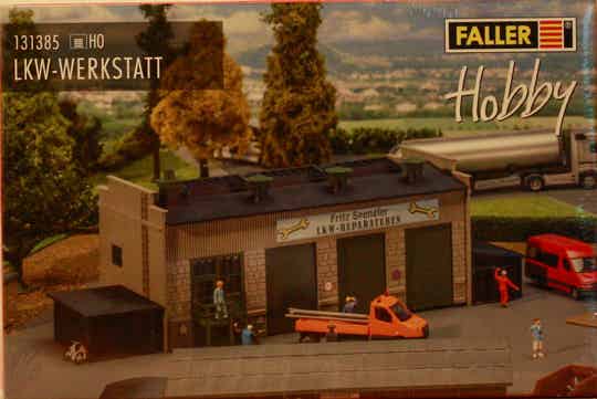 Faller Vrachtwagen-werkplaats 131385