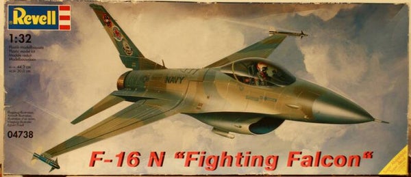 Revell 1/32 F-16 N "Fighting Falcon"