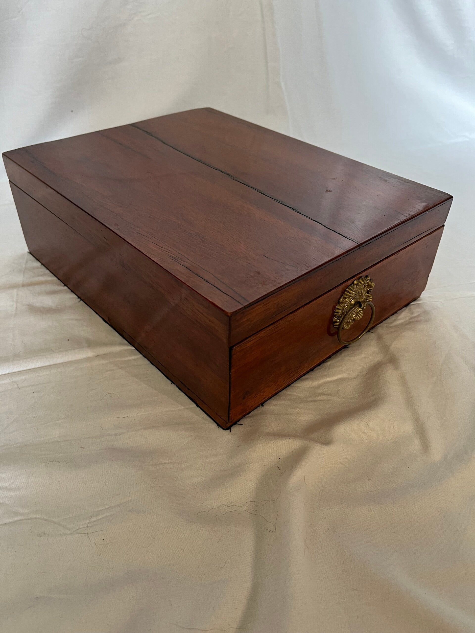 Antik raklåda med extra allt