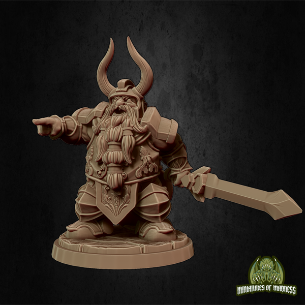 Hold My Dwarf - Luther the King - 32mm - by Miniatures of Madness