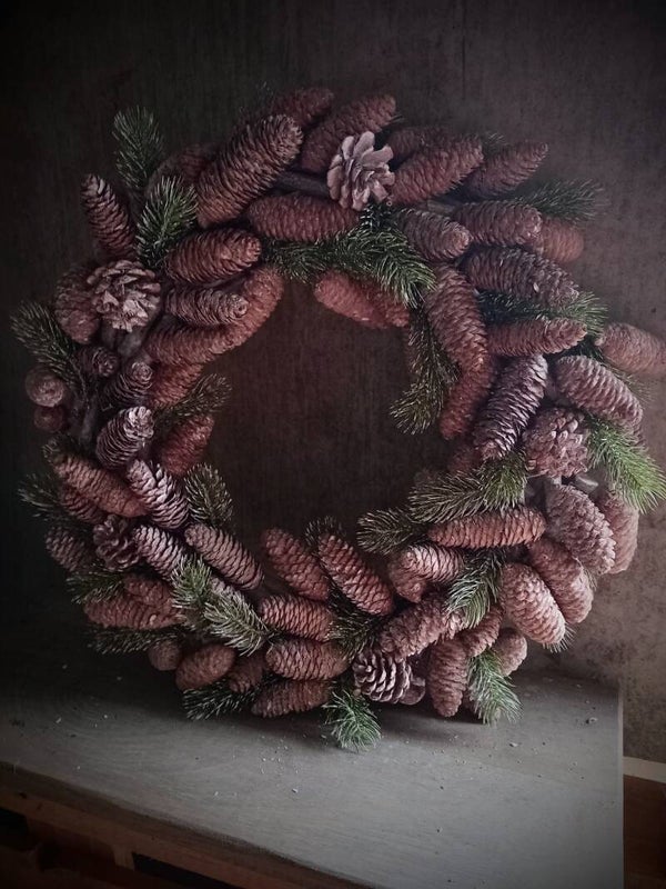 700003 krans xxl   50 cm  natural with pinecones
