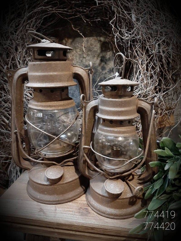 121271 Stormlantaarn ( verzenden op eigen risico)