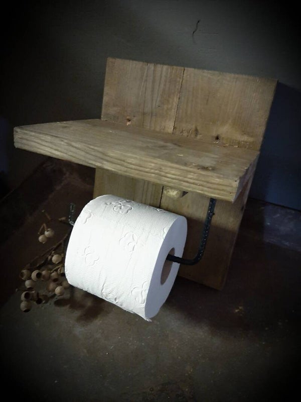Toiletrolhouder met plateautje klein