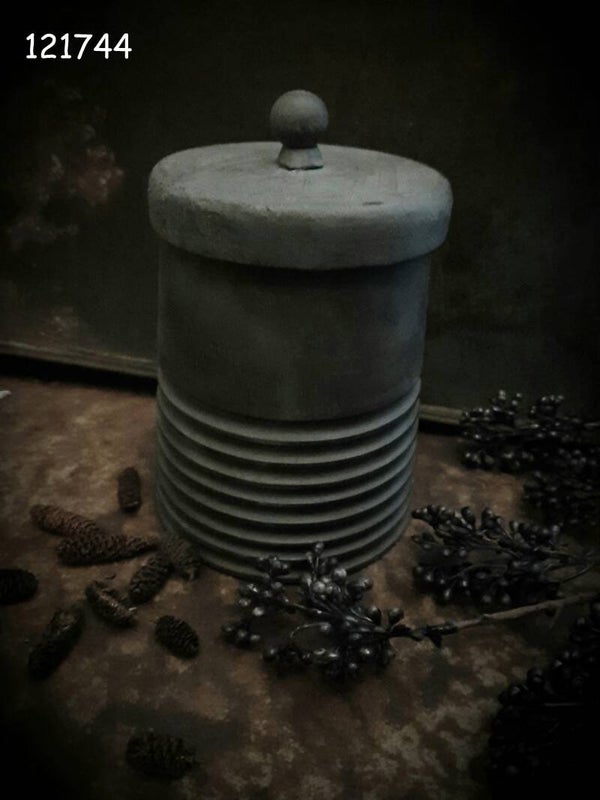 121744 pot met deksel 19 cm vintage grey