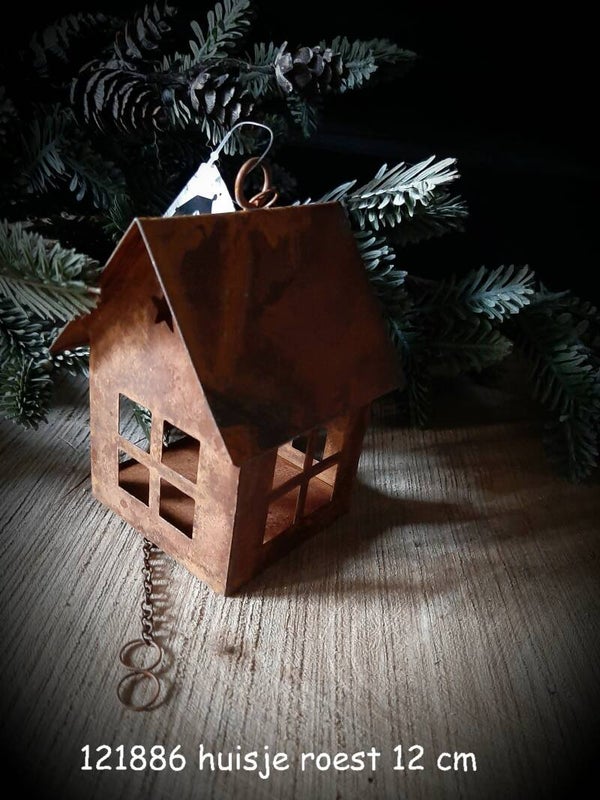 121886 roesthuisje  13 cm
