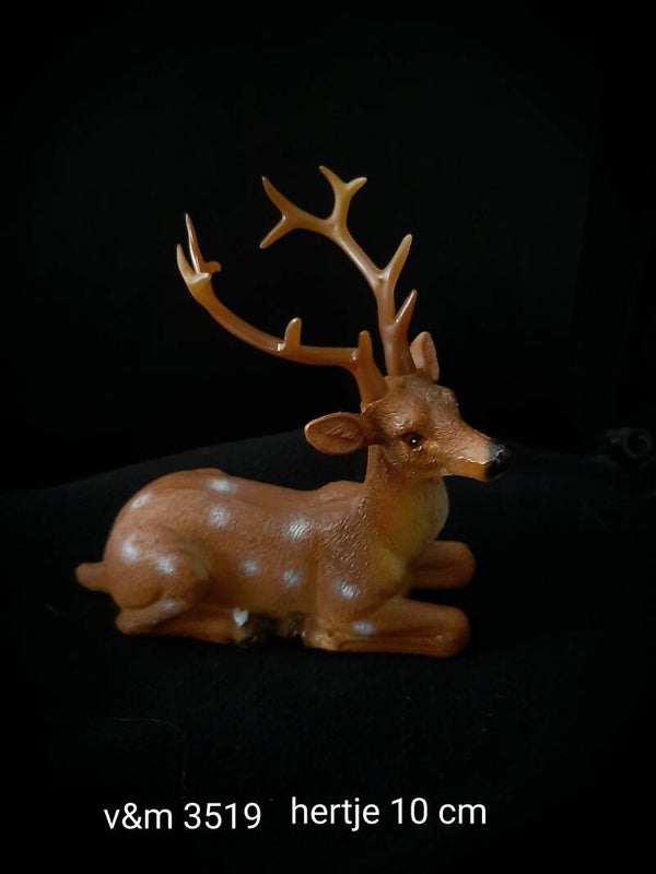 3519 hertje liggend 11 cm