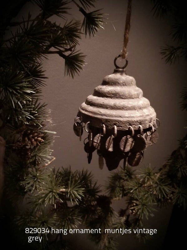 829034 hang ornament vintage grey