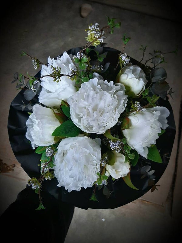 Boeket peony white  Leatitia