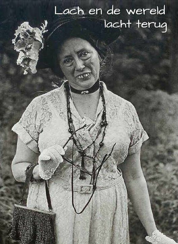Nostalgisch foto en tekstbordje no. 717 (4 stuks)lach en de wereld lacht terug