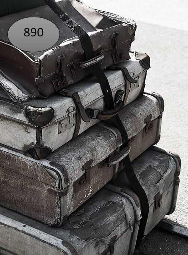 890 nostalgisch foto en tekstbordje  ( per 4 stuks) stapel koffers