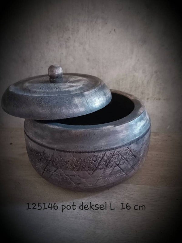 125146  houten pot met deksel  L