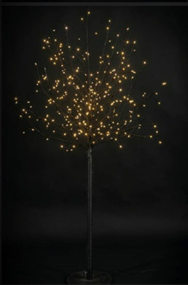 1599  kerstboom met 300 lichtjes  1.20 m