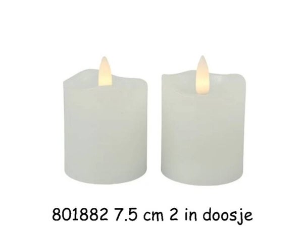 1882 stompkaarsje 7.5 cm /2  wit gaan per 3 pakjes