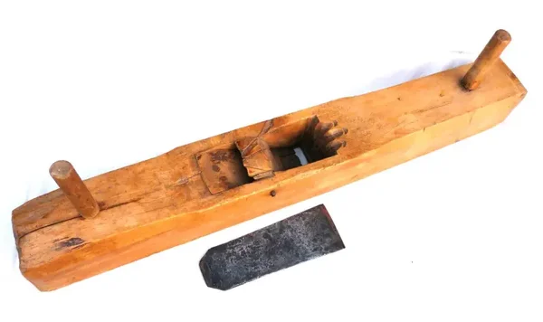 Lfd. Nr. 064 - Zimmermann Balkenhobel aus dem 18. Jahrhundert mit Besonderheiten.