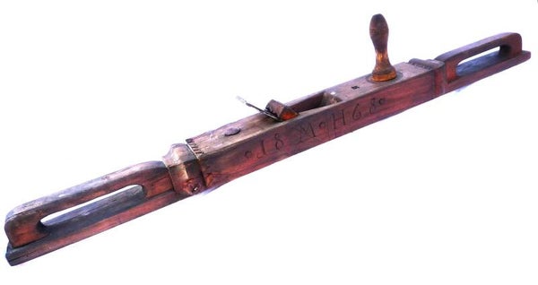 Lfd. Nr. 064 - 4 - Französischer Balkenhobel mit Datum von 1868 mit Monogam M.H.