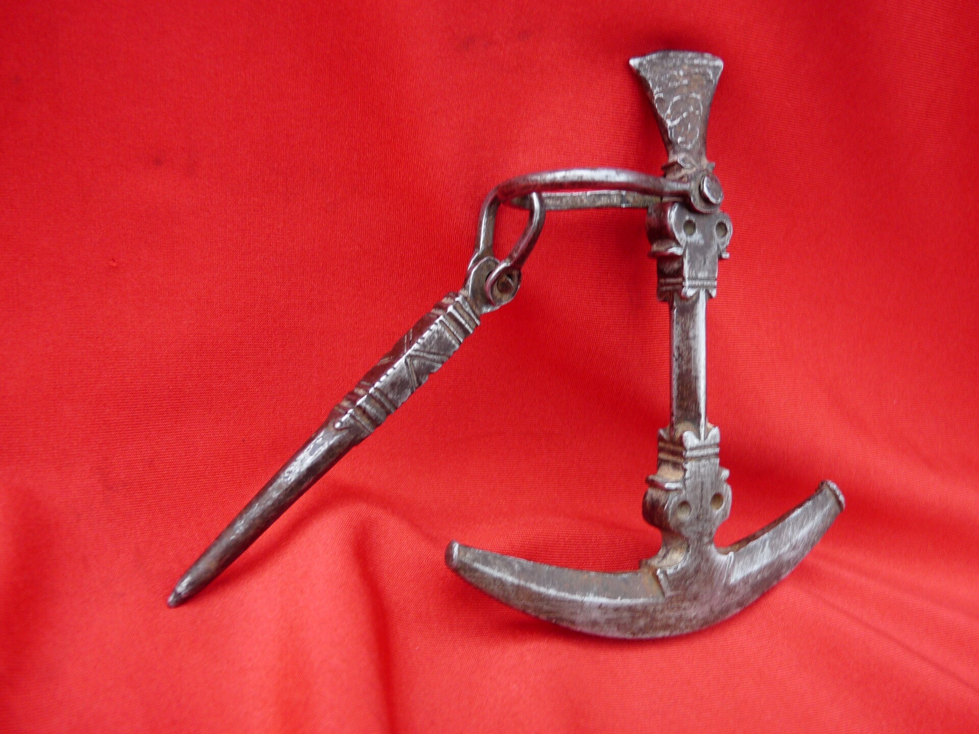 Beeindruckender Flint Knapping Hammer mit Räumnadel aus dem 17.Jahrhundert,