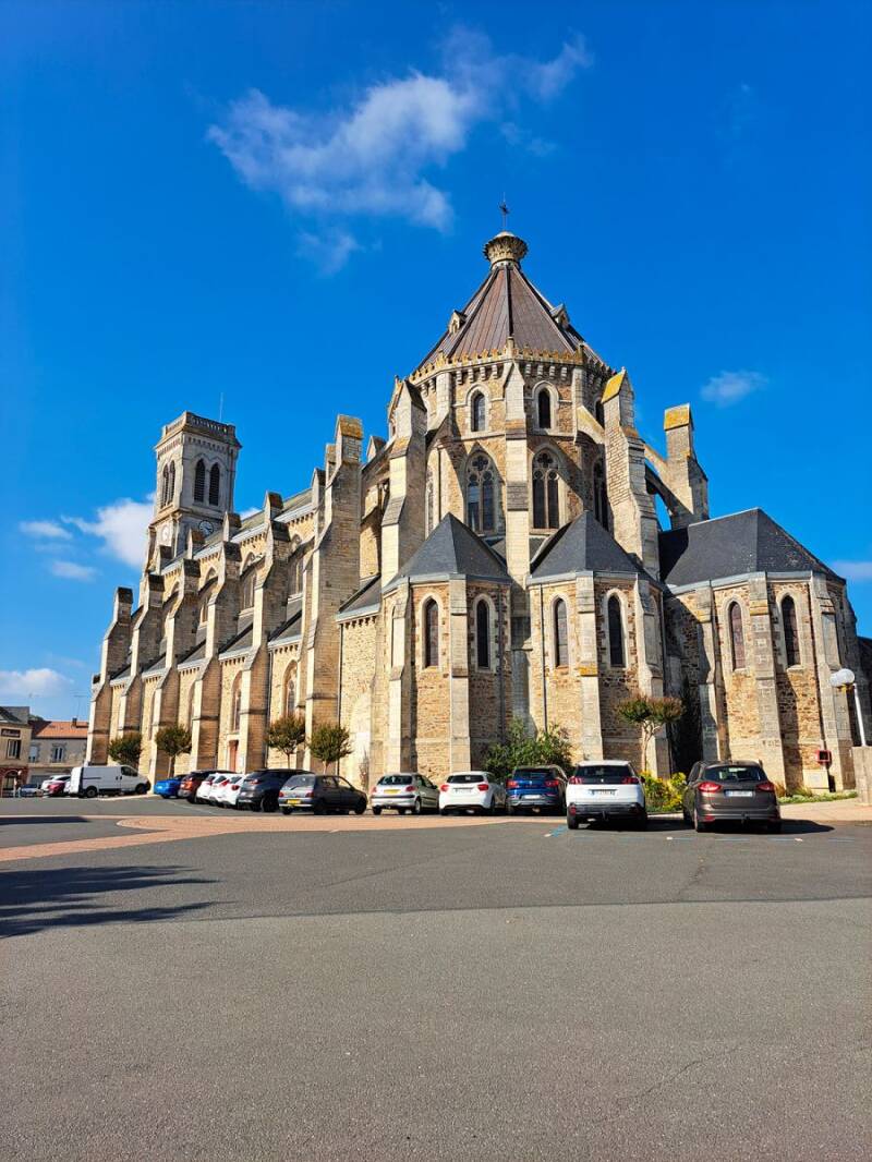 eglise aizenay 