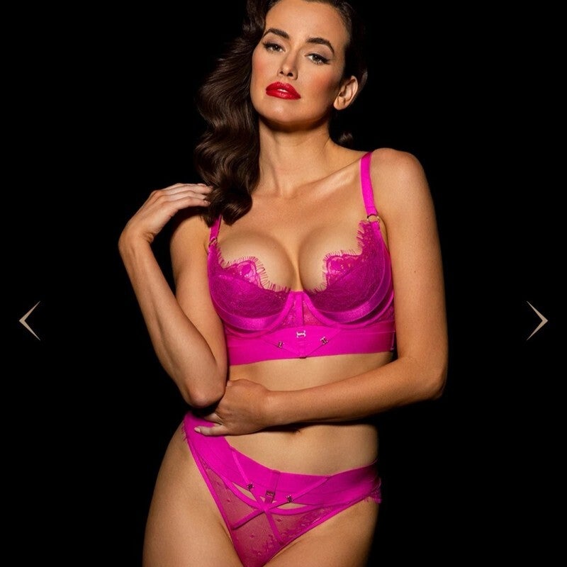 belindahotpink50205360521.jpg