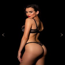 charlotta54935373400.jpg