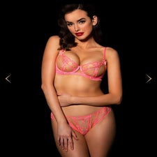 sabrinapink54715389035.jpg