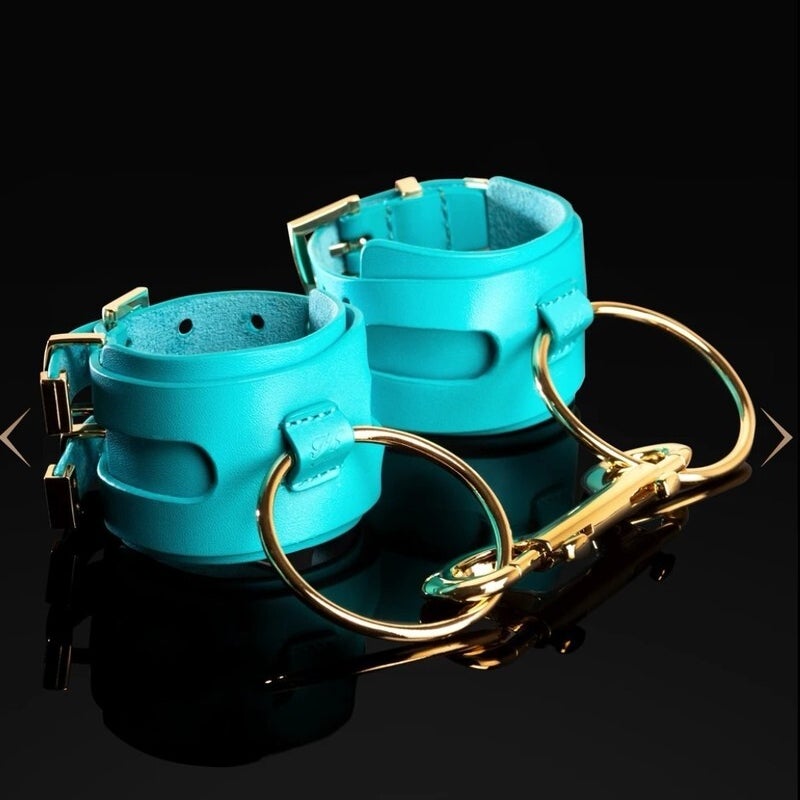 turqoisebondage53400380521.jpg