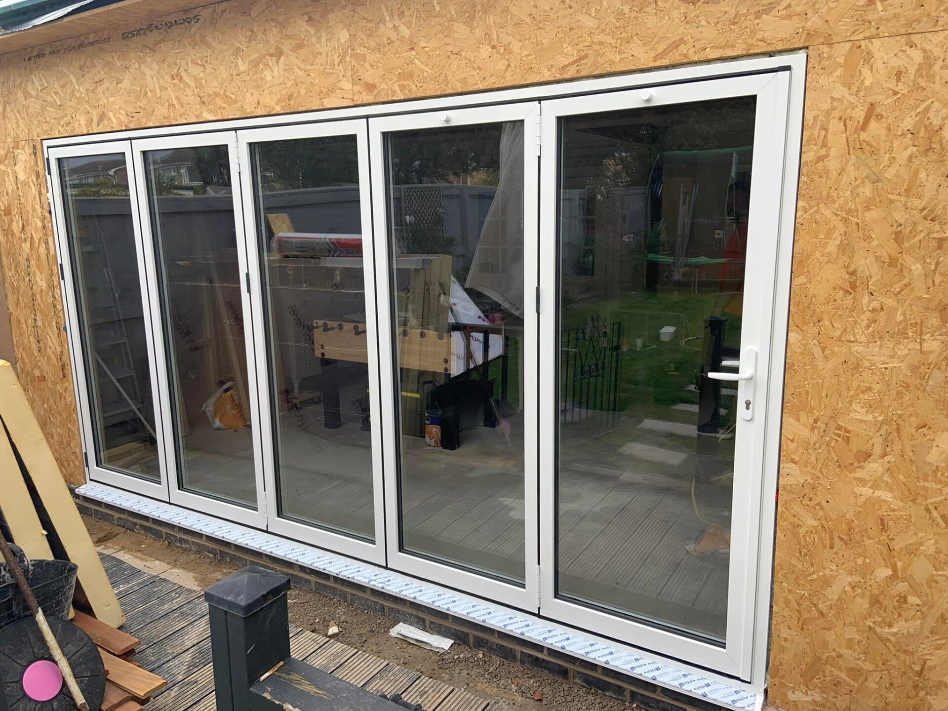 Picture of aluminium bi-fold doors