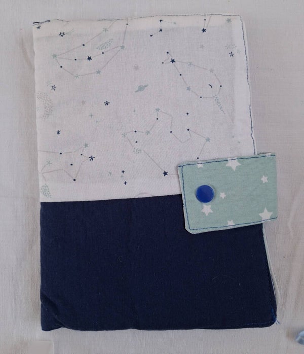 Housse carnet de santé constellations