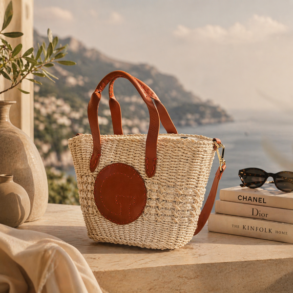 Borsa paglia customizzata in cuoio.