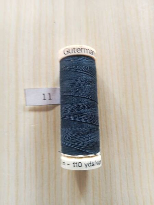 Fil Guterman pour tout coudre - 100m - Bleu pétrole N° 11