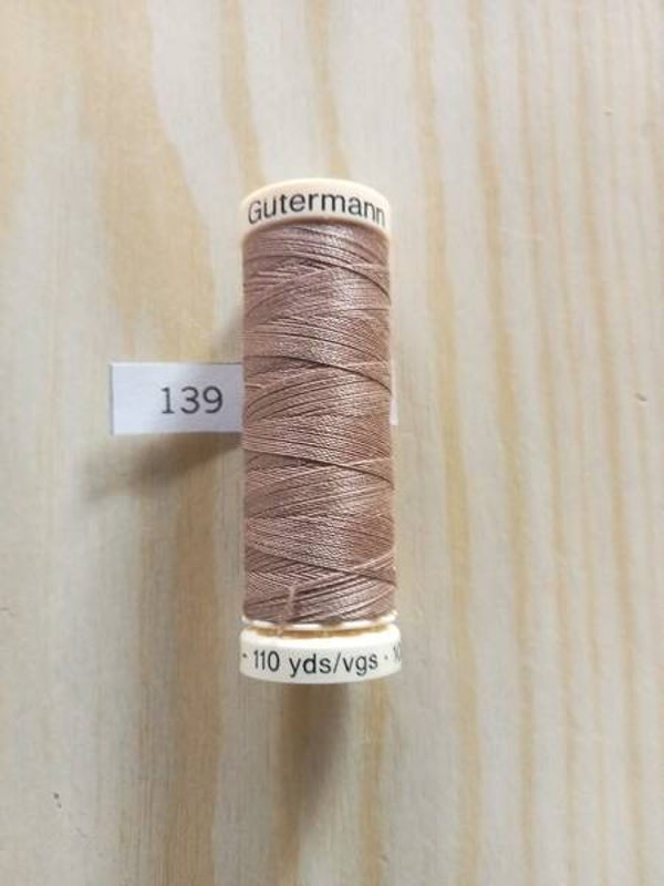 Fil Guterman pour tout coudre - 100 m - Beige foncé N° 139
